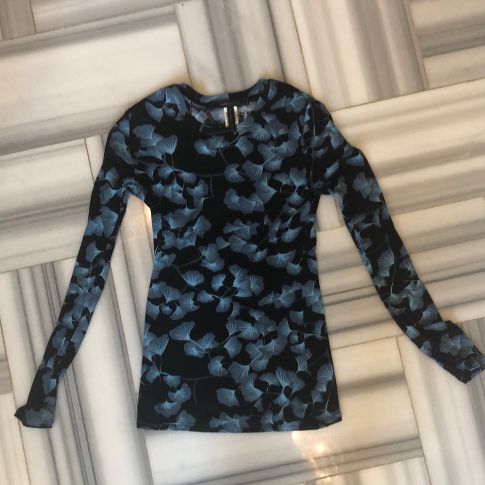 BCBG top
